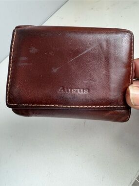 Augus Brown leather wallet